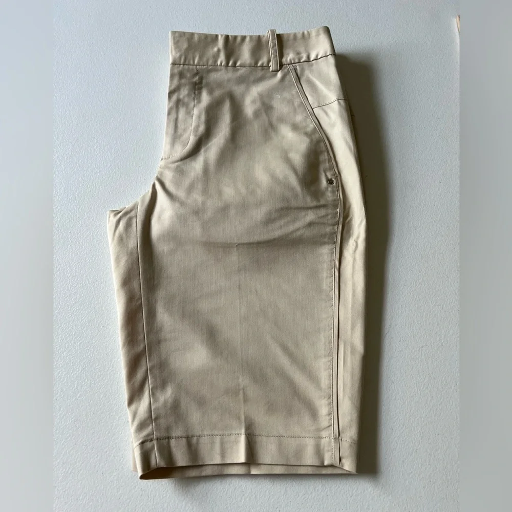 Ralph Lauren Women's Khaki Knee-Length Golf Shorts Size 2 NWT
